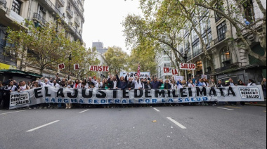 ATE y gremios marcharon a Plaza de Mayo para denunciar el "vaciamiento" del sistema de salud pública