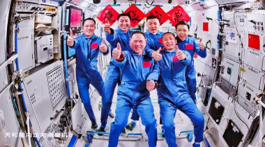 Relevo en órbita: Los astronautas de la Shenzhou-23 ya están en la estación espacial Tiangong