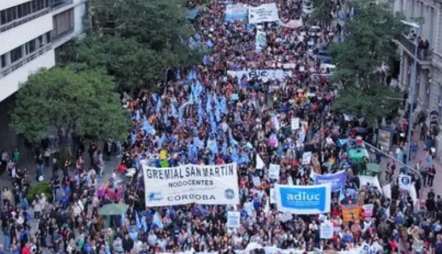 Histórica marcha federal por las universidades: decenas de miles de personas se están movilizando