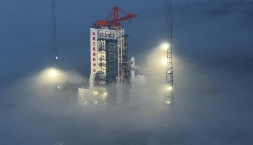 China lanza con éxito nuevos satélites de prueba