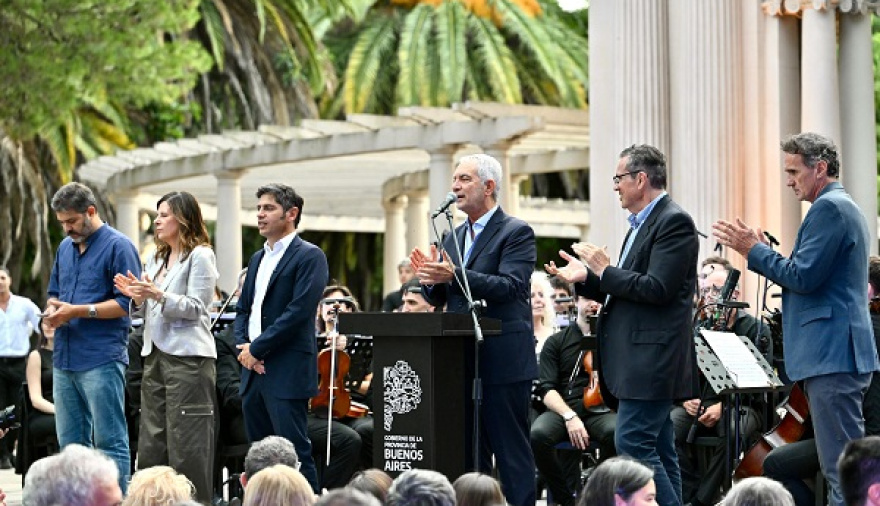 Tiempo Nuevo: del Panóptico que nos vigila a la Smart City que nos sirve