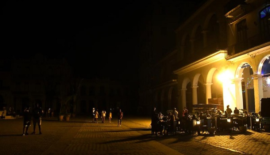 Trump afirma que Cuba "caerá muy pronto"