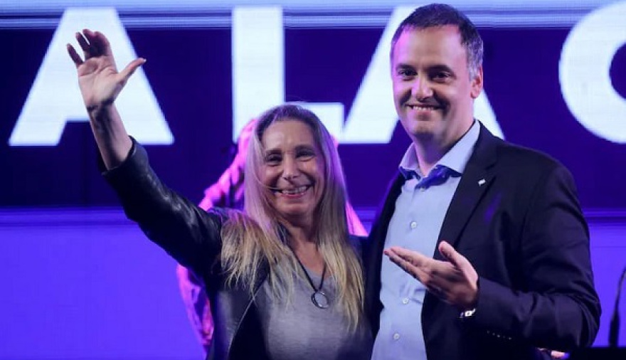 Karina Milei concretó un fuerte apoyo a Manuel Adorni en medio de denuncias