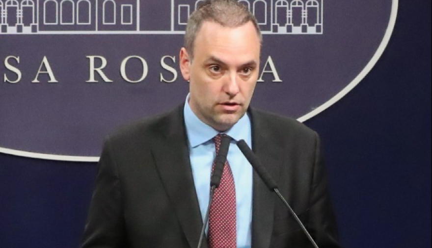 Fuerte caída en la imagen de Manuel Adorni: el 70% de los encuestados cree que debería renunciar