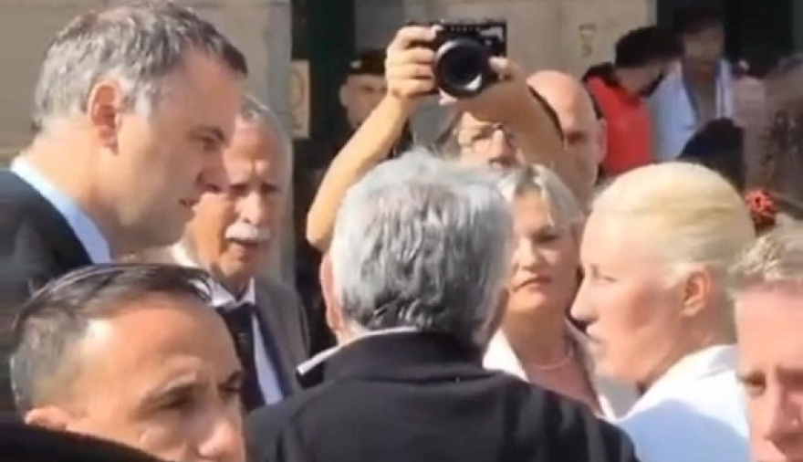 ATE desplegó un fuerte dispositivo de protesta ante la llegada de Adorni al Malbrán