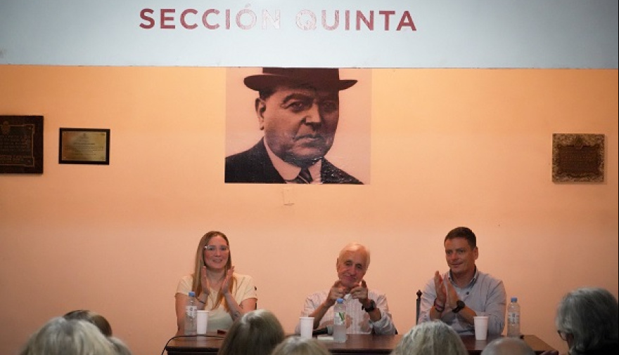 Leandro Illia presentó su libro, “Arturo Illia, mi padre”