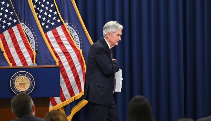 Trump arremete contra Powell por su decisión de permanecer como gobernador de la Fed