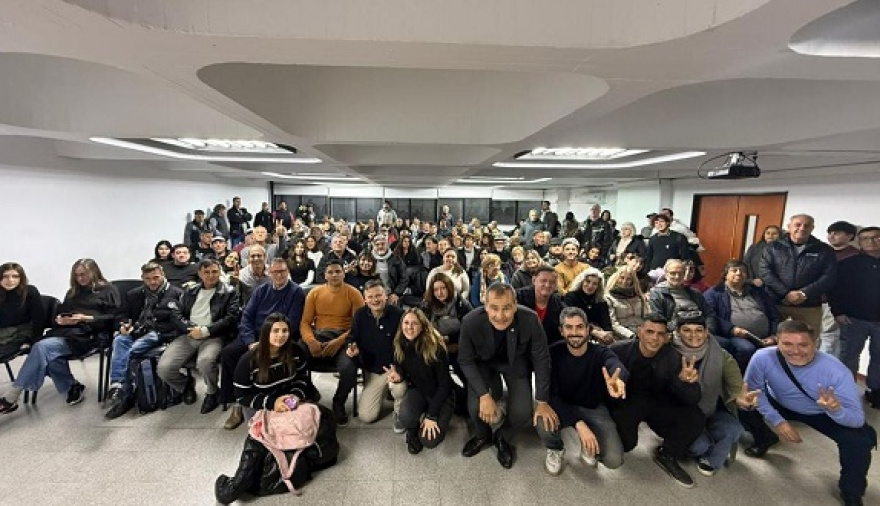 Hernán Brienza disertó en la Cátedra Peronista en el marco de la Semana de Mayo
