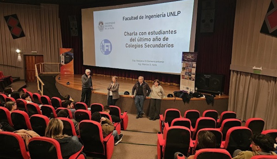 La Facultad de Ingeniería de la UNLP consolida un modelo de éxito: cómo duplicó su tasa de egreso en dos décadas"