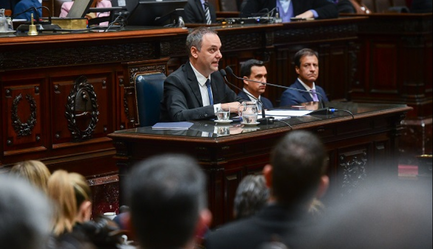 Tensión antes del 20 de Junio: una concejal del PRO le pidió a Milei que Manuel Adorni no viaje a Rosario
