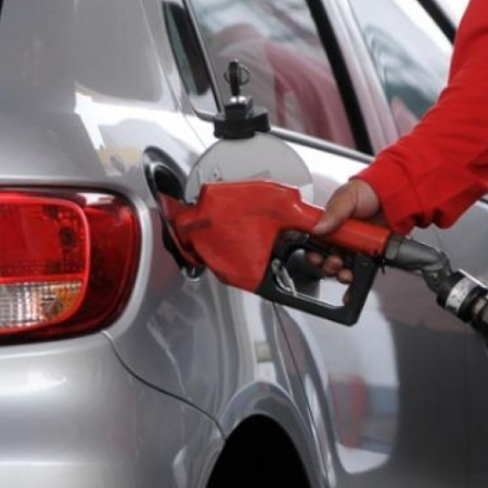 YPF lanza reducción de precios de madrugada