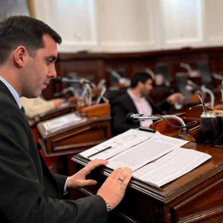La Plata: CD trató legalización de aplicaciones para autos de alquiler, y repudió amenaza de sindicalista a concejal Morzone (PRO)