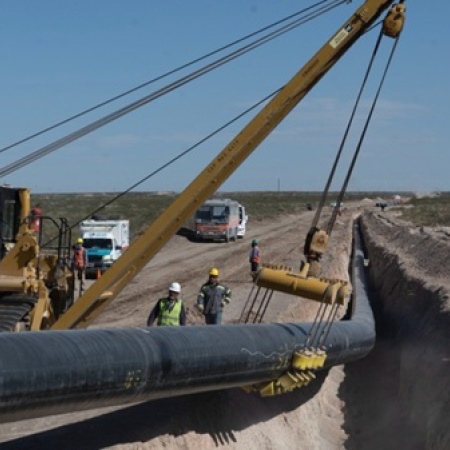 Obras energéticas detenidas y el frío que paraliza al país