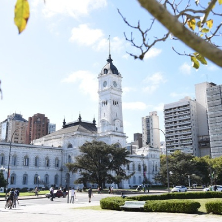 Así funcionarán los servicios municipales durante el feriado del miércoles