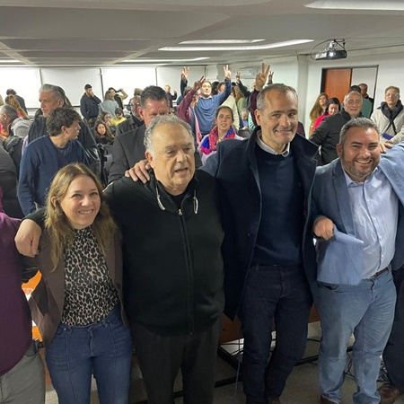 Eduardo Valdés en La Plata en una actividad del PJ