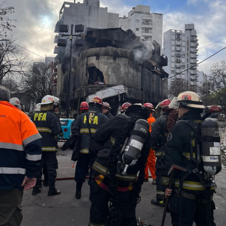 La Agencia Federal de Emergencias dispuso logística y efectivos en la zona del derrumbe de La Plata