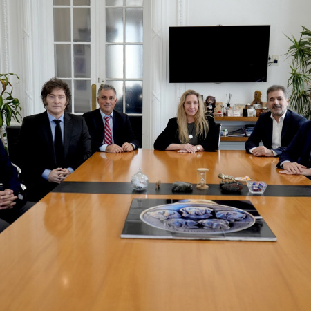 Tilos y diagonales: operaciones desesperadas a pocas horas del cierre de lista de la elección más odiada de la historia