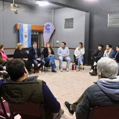 Nicoletti en Villa Elisa: “falta agua, cloacas y presencia del Estado”, dijo el postulante de Somos