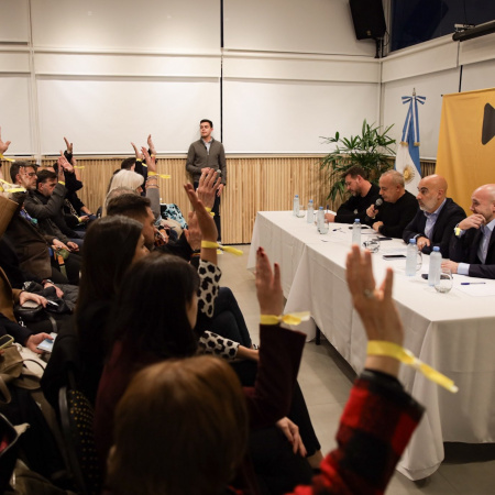 El PRO de CABA sigue con negociaciones abiertas con LLA o la alternativa de rearmar otro frente