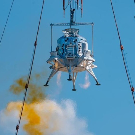 China completa su primera prueba de aterrizaje y despegue de módulo lunar tripulado