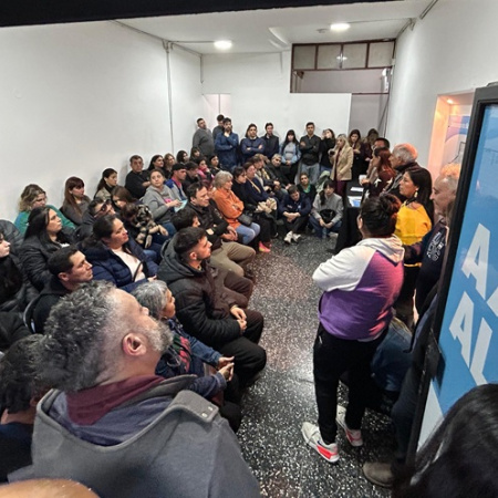 Fuerza Patria La Plata inició una campaña de cercanía con fuerte presencia en todas las localidades y barrios de la ciudad