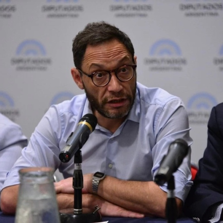 Maximiliano Ferraro: "Hay un loteo de los distintos negocios dentro del Gobierno nacional"