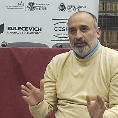 Leandro Bazze: “Para una pareja joven, vivir en La Plata es misión imposible”