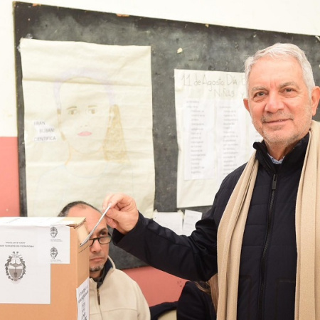 Julio Alak llamó a la gente a votar "por el partido que deseen"