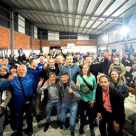 Escudero convocó a “frenar los vetos con votos” en un plenario del Frente SI