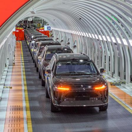 PIB chino alcanzará récord máximo de 140 billones de yuanes en 2025
