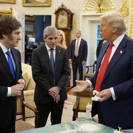 La Casa Blanca exige previsibilidad: Milei enfrenta críticas por debilidad política interna