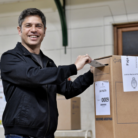 Kicillof: "esperemos que se respete lo que el pueblo decida en las urnas"