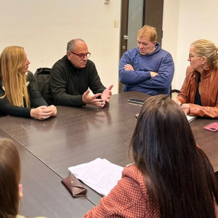 Voluntariado platense: la red de ONGs La Plata llevó sus propuestas a la Legislatura