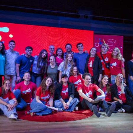 Más de 400 docentes y estudiantes participaron del cierre anual de Clubes TED-Ed en el Polo Saavedra en CABA