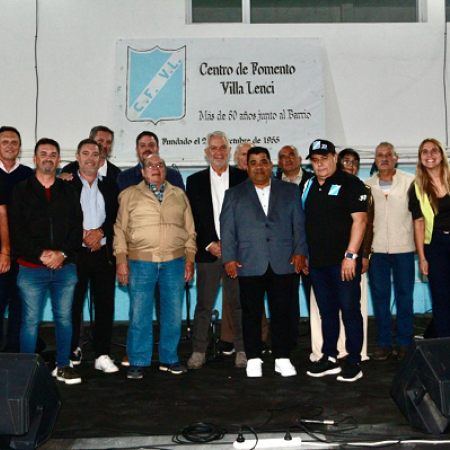 Alak participó de la cena por el 70º aniversario del Centro de Fomento Villa Lenci
