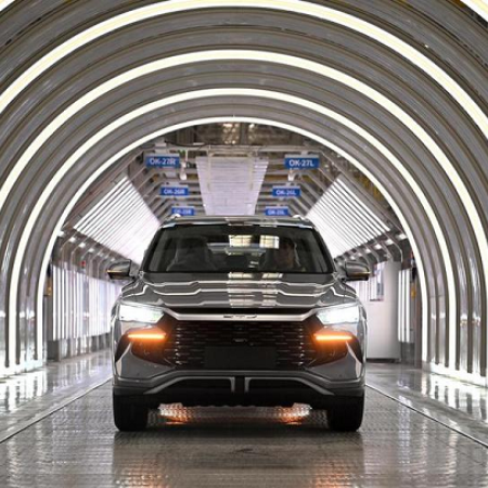 Sector de vehículos de nueva energía en China reporta fuerte crecimiento entre enero y octubre de 2025