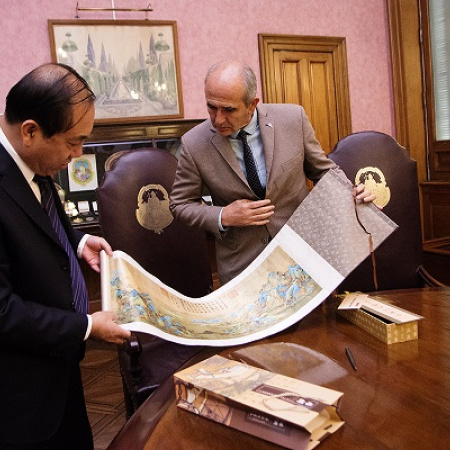 Una delegación de la provincia de Hebei de China visitó la UNLP