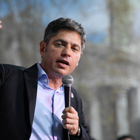 Con Kicillof a la cabeza, amplio respaldo político de intendentes y dirigentes a Julio De Vido