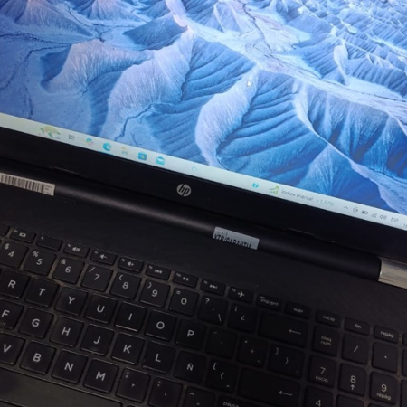 Persisten grandes brechas digitales mientras la población conectada a internet asciende a 6.000 millones, según UIT