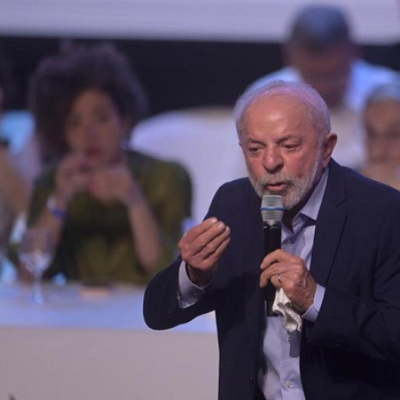 Líderes latinoamericanos y organismos multilaterales denuncian maniobras de EE. UU. para justificar intervención militar en el Caribe