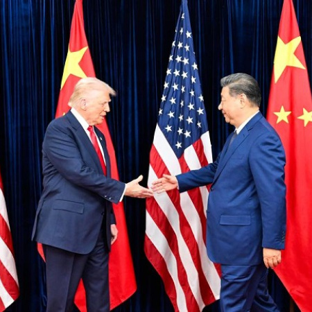 Atmósfera de llamada telefónica entre Xi y Trump fue "positiva, amistosa y constructiva", afirma cancillería china