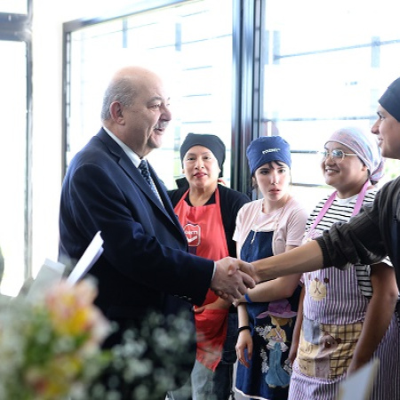 De la huerta al barrio: la UNLP expande su comercializadora solidaria de alimentos