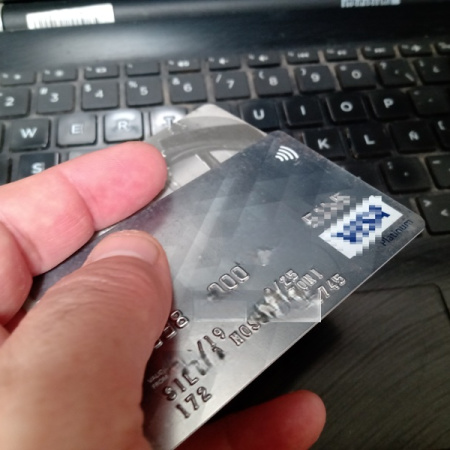 La Plata refuerza prevención de ciberestafas en la antesala del Black Friday