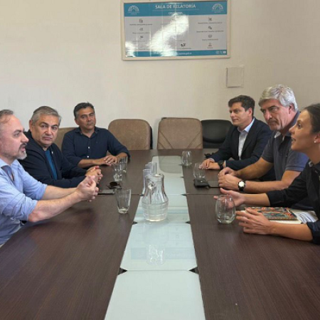 Encuentro de la UCR La Plata con el sector productivo por la transición energética