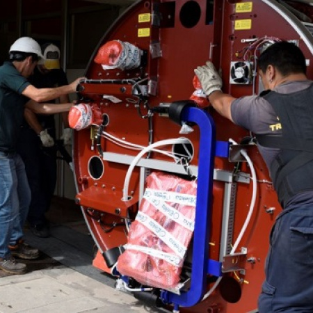 Avanza el Plan Nacional de Medicina Nuclear: instalan en el Garrahan un nuevo acelerador lineal
