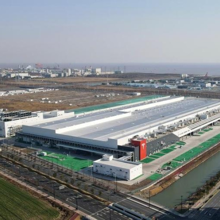 Fábrica de Tesla en Shanghai produce coche número 4 millones