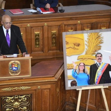 Intereses legítimos de China en Venezuela deben ser protegidos, afirma portavoz de cancillería