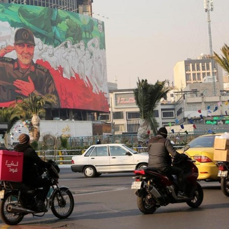 Internet en Irán permanecerá bloqueada hasta restablecer por completo seguridad, dice autoridad de ciberespacio