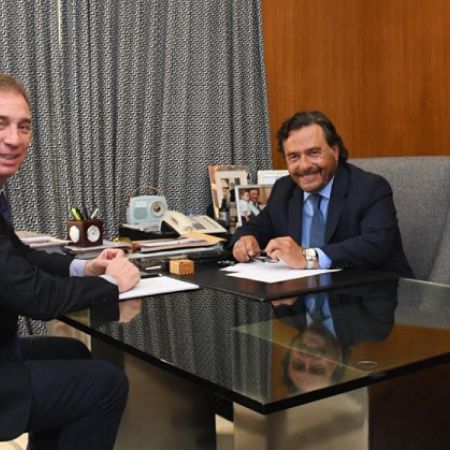 El Gobierno avanza con la reforma laboral, y sumó a Sáenz