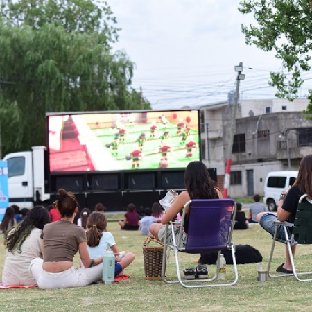 La Plata ofrece un fin de semana con cine, música en vivo y recorridos culturales